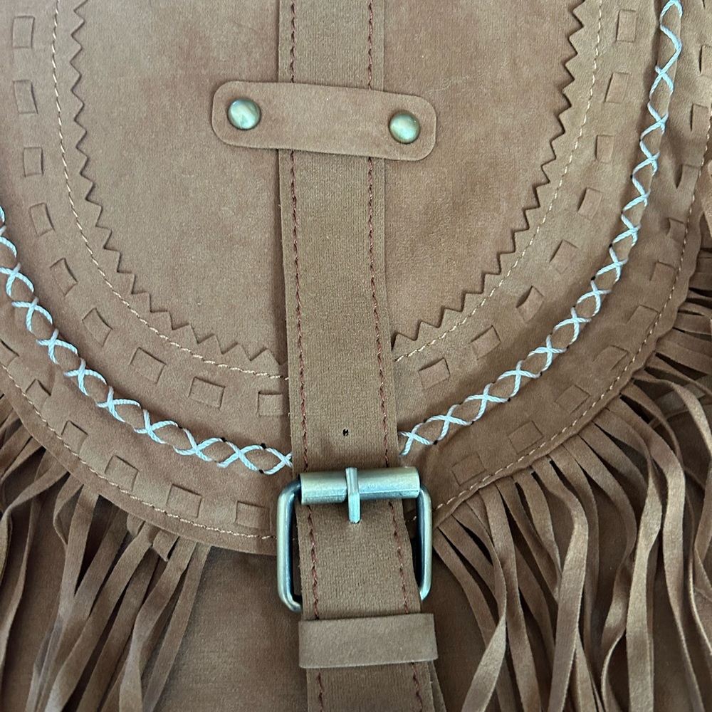 Suede Crossbody bag with fringes - Picture 3 of 8